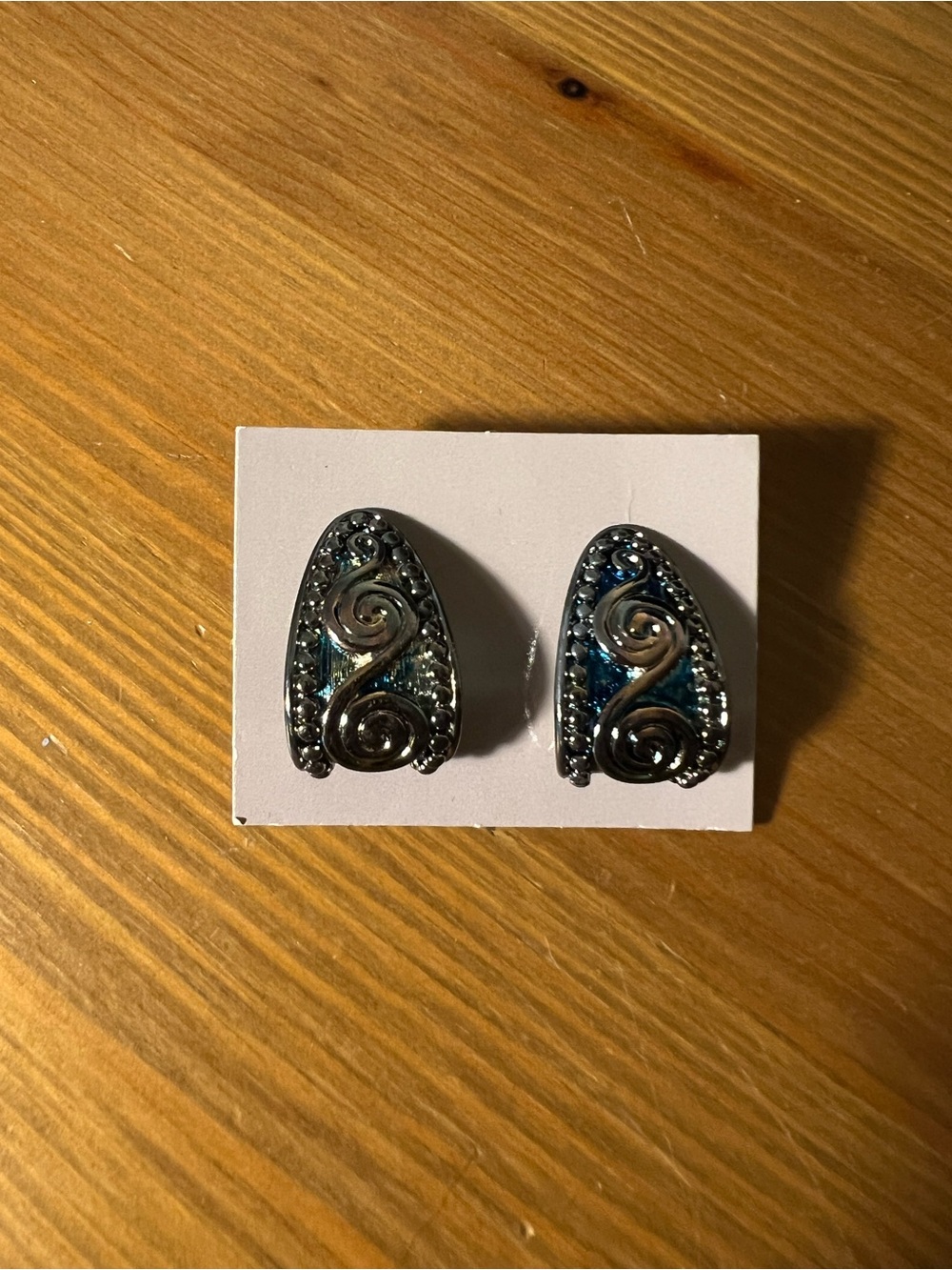 Vintage teardrop teal tone earrings